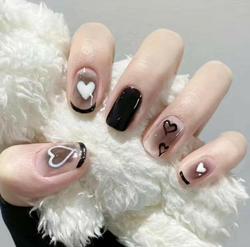 FLCN black and white heart design short press on nails.