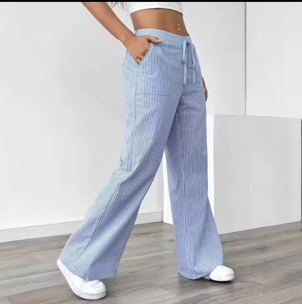 Wide leg stripped long trousers